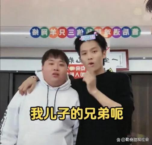 李炮儿爆料新闻最新消息,最新热点事件内幕大揭秘